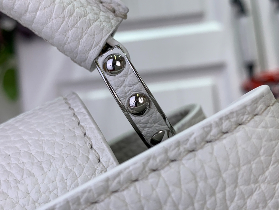 루이비통 카퓌신 미니 M25934 2113.68cm 화이트6.jpg