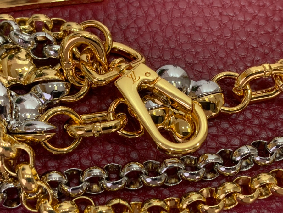 루이비통 카퓌신 미니 다크 레드8.jpg