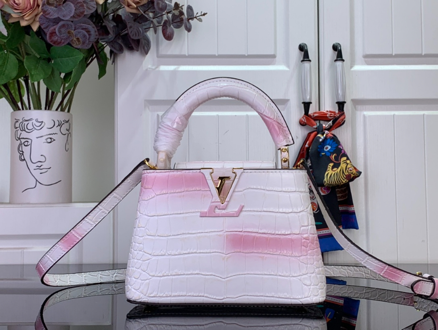 루이비통 카퓌신 미니 악어무늬 M94227 M48865 21148cm 화이트 핑크1.jpg