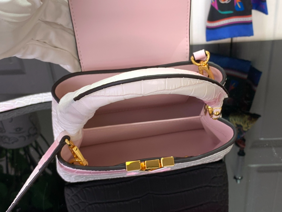 루이비통 카퓌신 미니 악어무늬 M94227 M48865 21148cm 화이트 핑크3.jpg