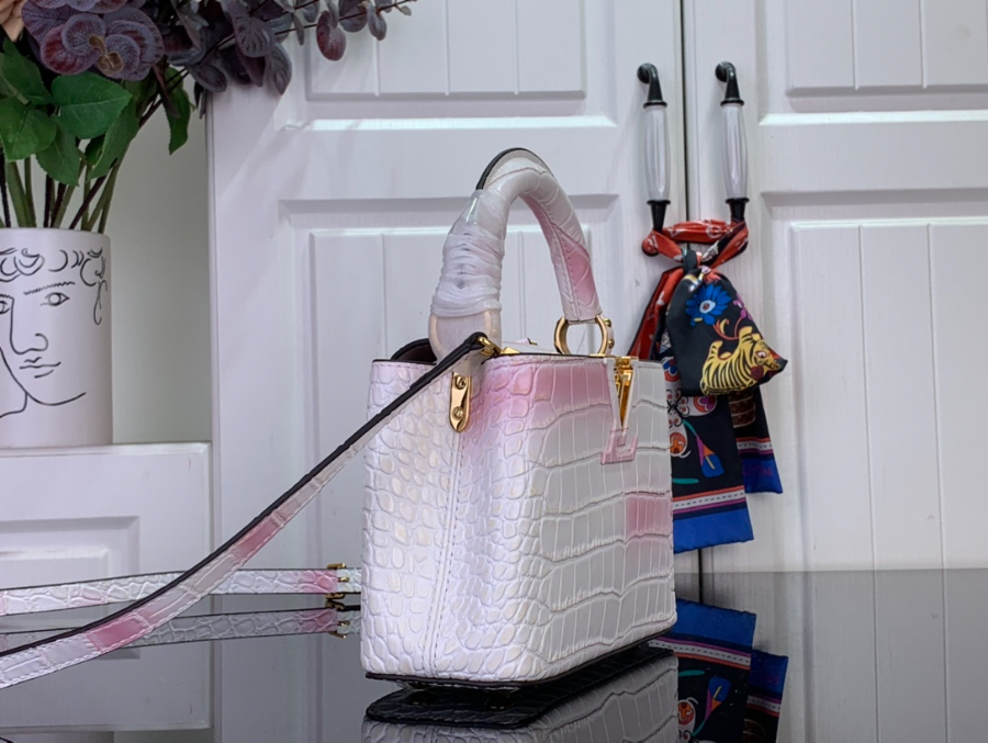 루이비통 카퓌신 미니 악어무늬 M94227 M48865 21148cm 화이트 핑크4.jpg