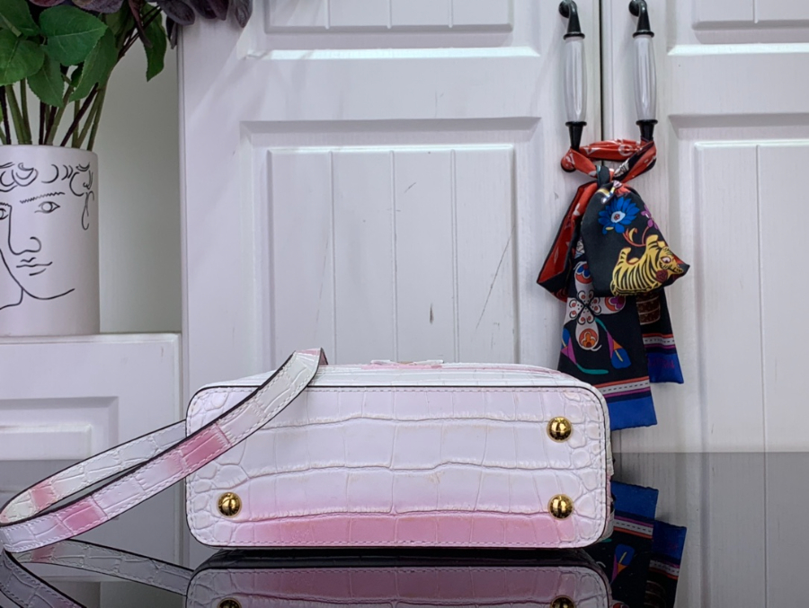 루이비통 카퓌신 미니 악어무늬 M94227 M48865 21148cm 화이트 핑크5.jpg