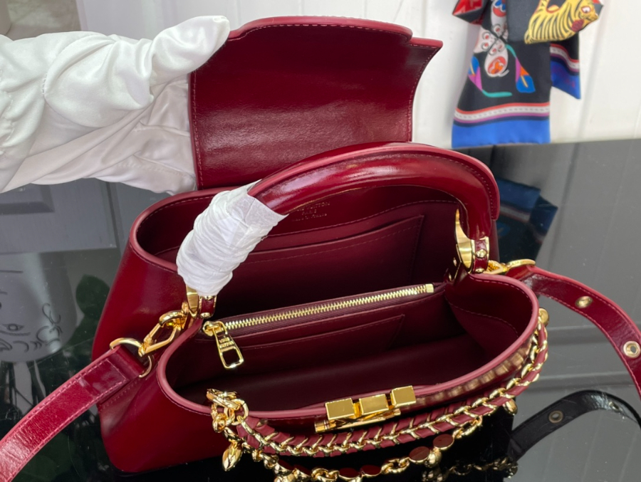 루이비통 카퓌신 이스트 웨스트 BB M25492 14826.5cm 와인3.jpg