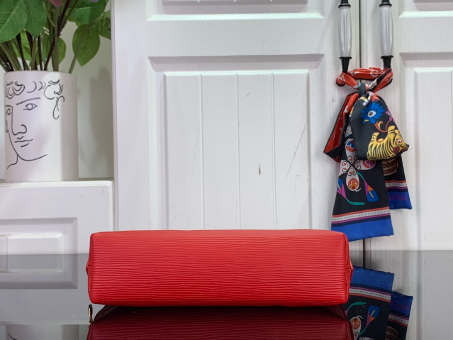 루이비통 코스메틱 파우치 미디엄 M15198 22156cm 레드5.jpg