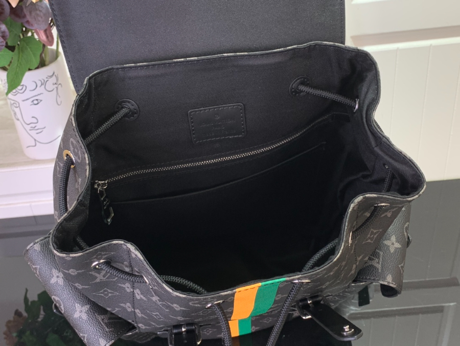 루이비통 크리스토퍼 MM MON 모노그램 미디엄 4412.538cm P01959 블랙3.jpg