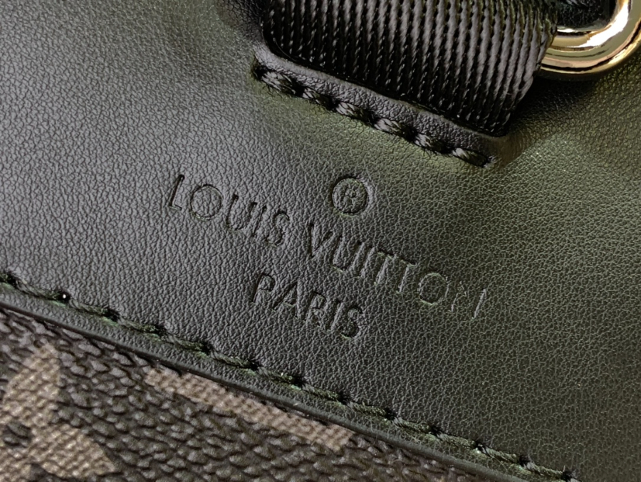 루이비통 크리스토퍼 MM MON 모노그램 미디엄 4412.538cm P01959 블랙8.jpg