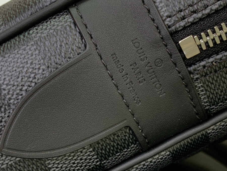 루이비통 포르트 도큐멍 보야주 다미에 M41124 41317cm 블랙7.jpg