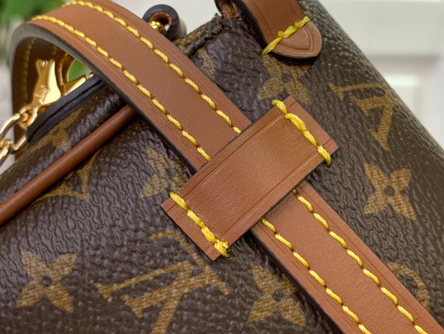 루이비통 솔로 M27096 11.6415.7cm7.jpg
