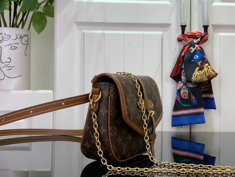 루이비통 솔로 M27096 11.6415.7cm4.jpg