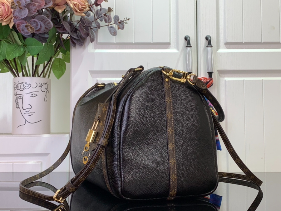 루이비통 익스프레스 미디엄 M26037 2418.536cm 다크 브라운4.jpg