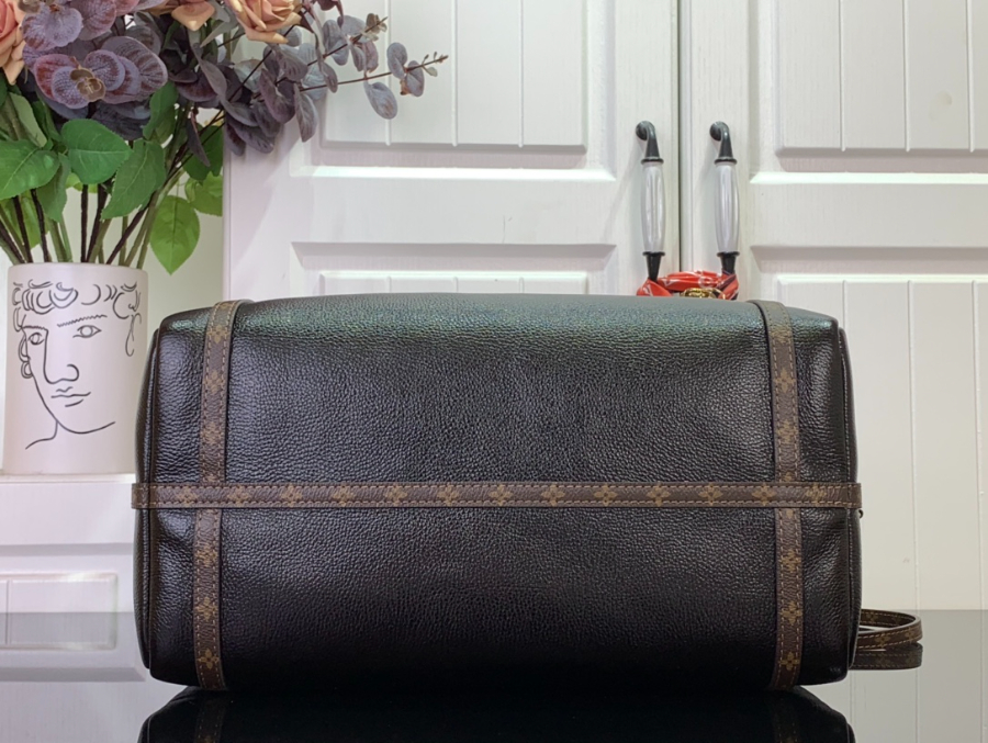 루이비통 익스프레스 미디엄 M26037 2418.536cm 다크 브라운5.jpg