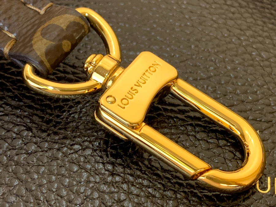 루이비통 익스프레스 미디엄 M26037 2418.536cm 다크 브라운7.jpg