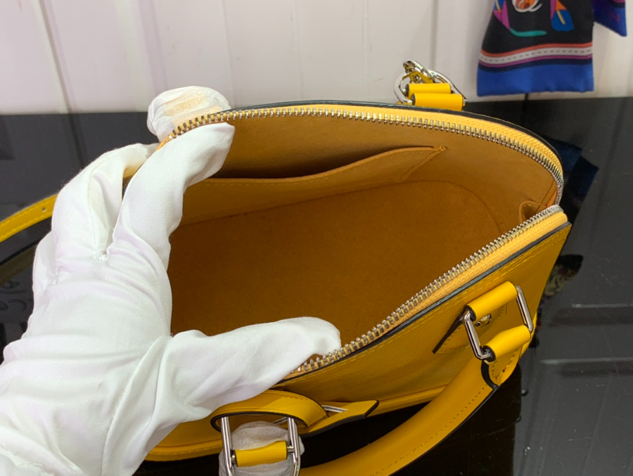 루이비통 알마 BB M11383 23.517.511.5cm 옐로우3.jpg