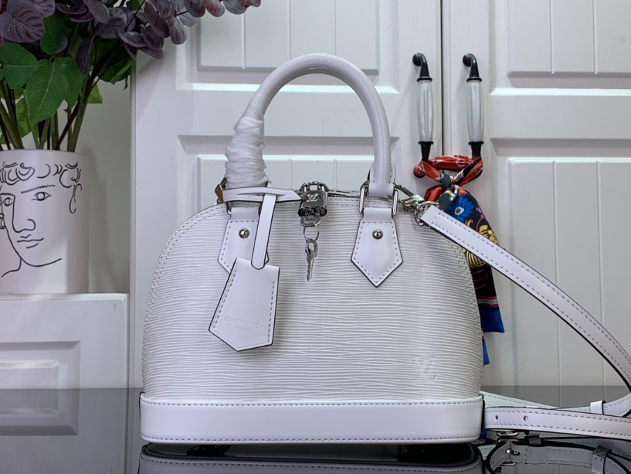 루이비통 알마 BB M11381 23.517.511.5cm 화이트1.jpg