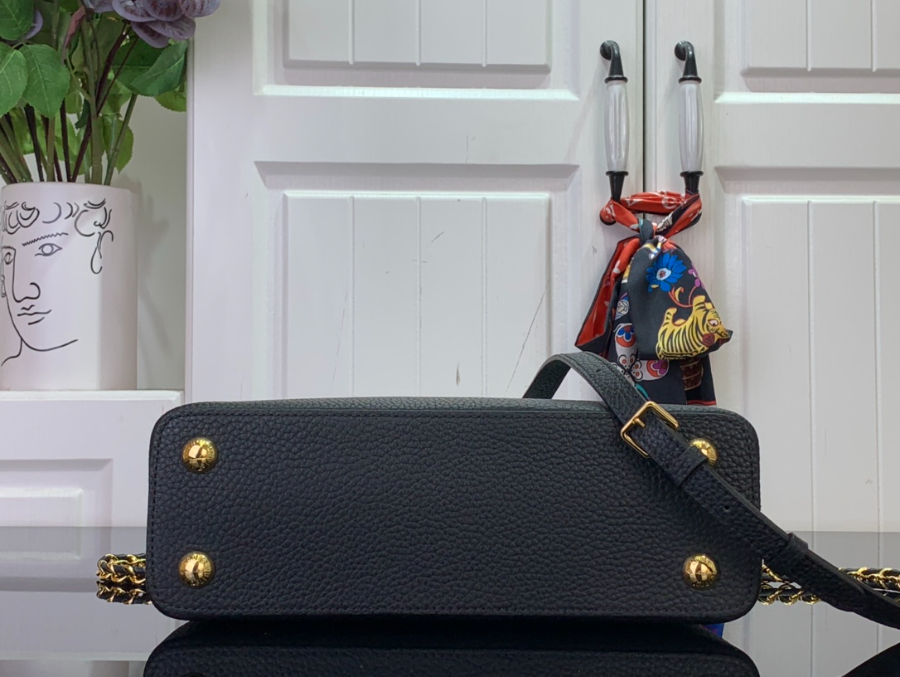 루이비통 카퓌신 스몰 N85830 N48865 27189cm 블랙5.jpg