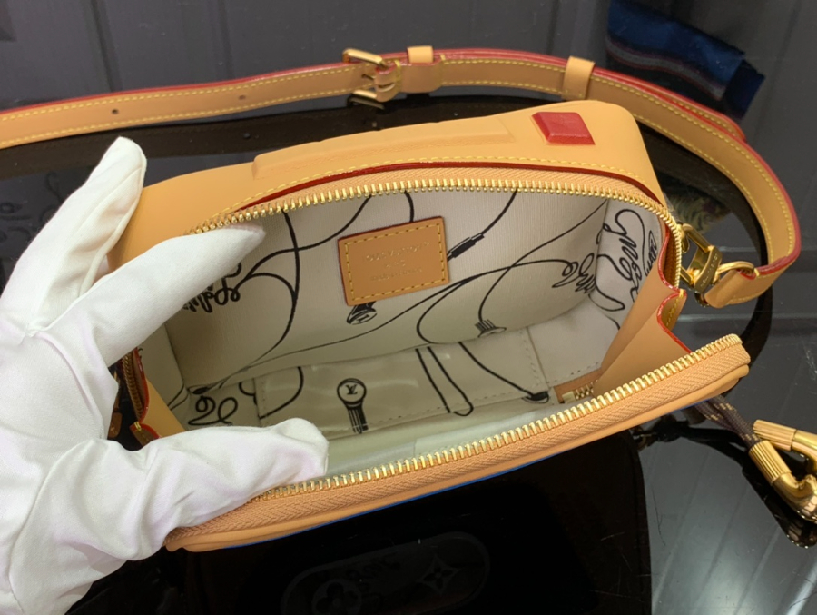 루이비통 발라되르 웨어러블 월릿 M14062 1913.55.5cm3.jpg