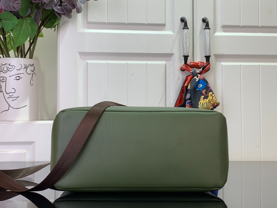 루이비통 미니 쇼퍼 토트 M15238 251911cm 카키 그린5.jpg