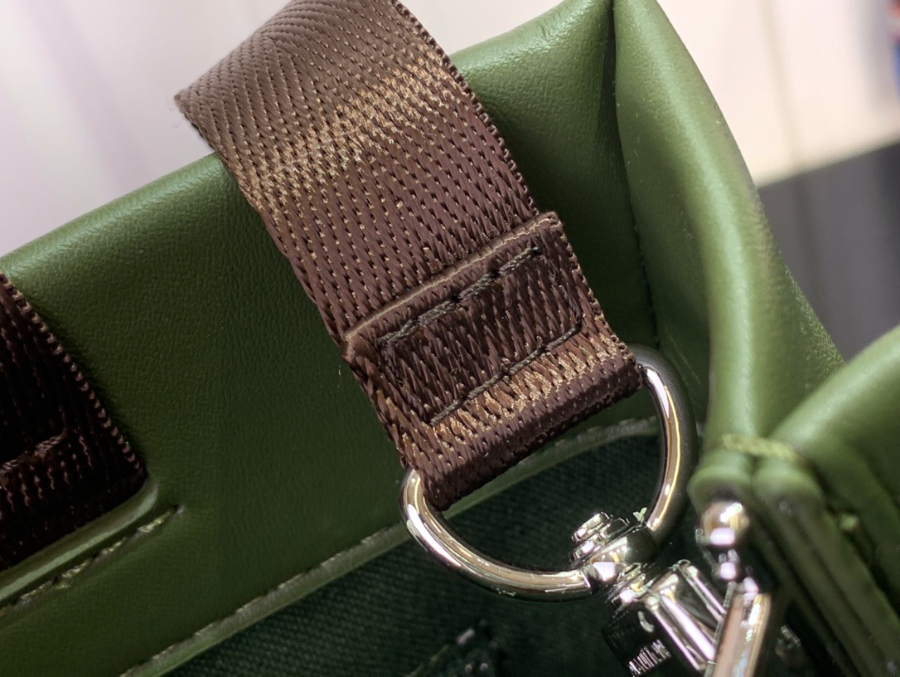 루이비통 미니 쇼퍼 토트 M15238 251911cm 카키 그린8.jpg