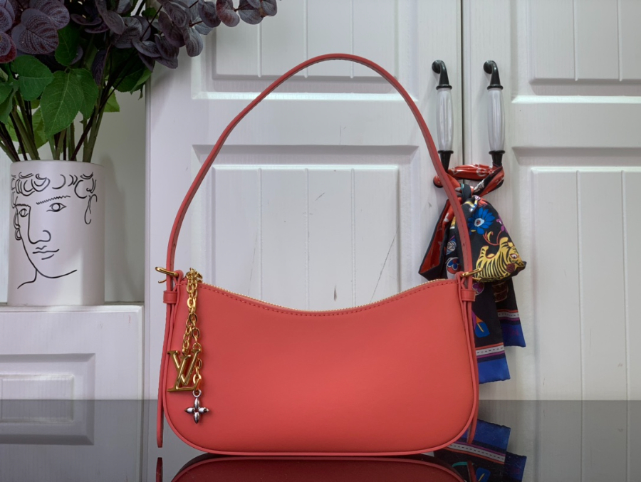 루이비통 포쉐트 LV 블룸 M25525 23104cm 라이트 레드1.jpg