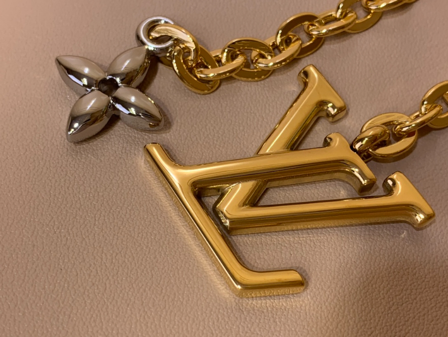 루이비통 포쉐트 LV 블룸 M25525 23104cm 누드6.jpg