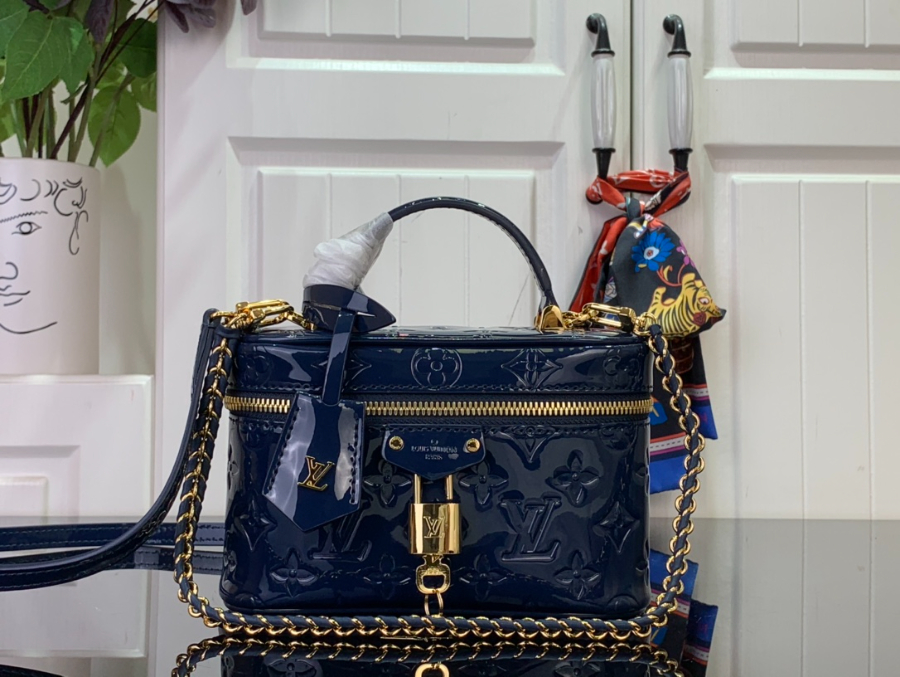 루이비통 베니티 체인 파우치 에나멜 블루 M13483 1911.56.5cm1.jpg