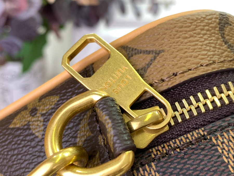 루이비통 트로카데로 미니 M26020 136.520cm 브라운7.jpg