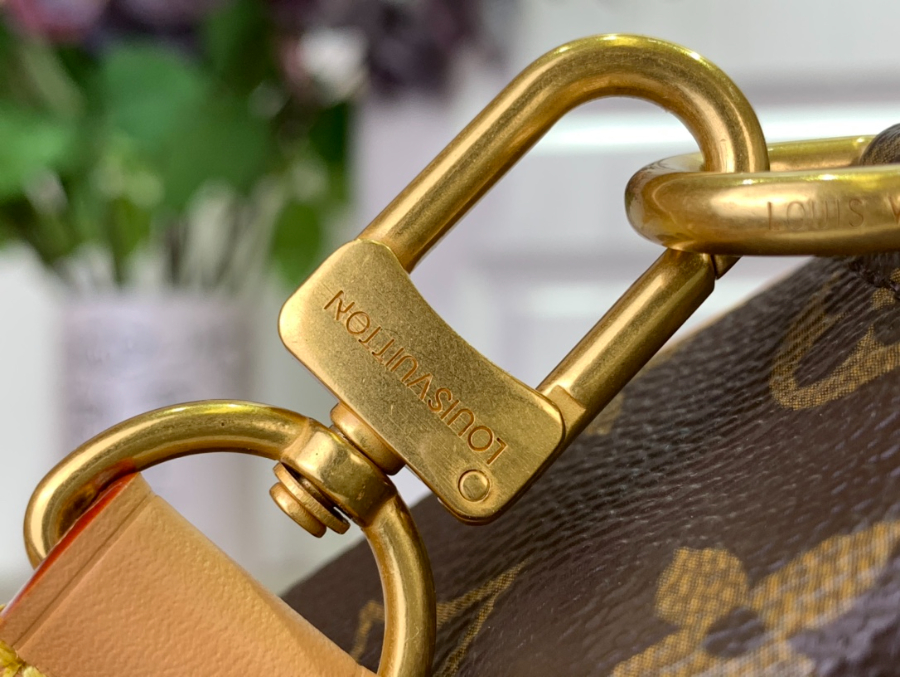 루이비통 트로카데로 미니 M26020 136.520cm 브라운8.jpg