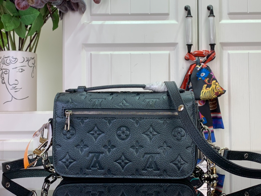 루이비통 포쉐트 메티스 이스트 웨스트 M26456 21.513.56cm2.jpg