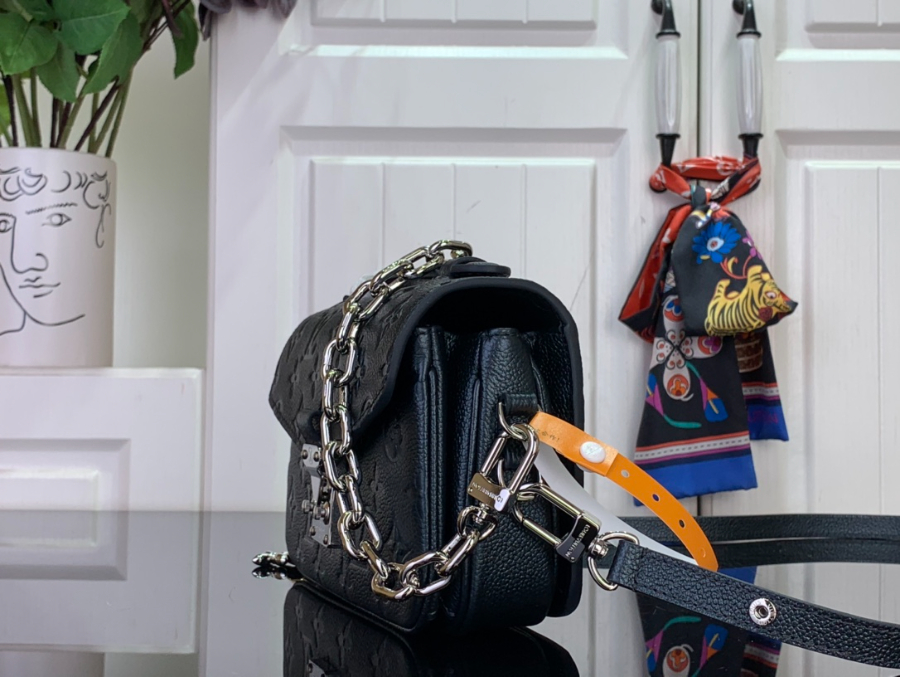 루이비통 포쉐트 메티스 이스트 웨스트 M26456 21.513.56cm4.jpg