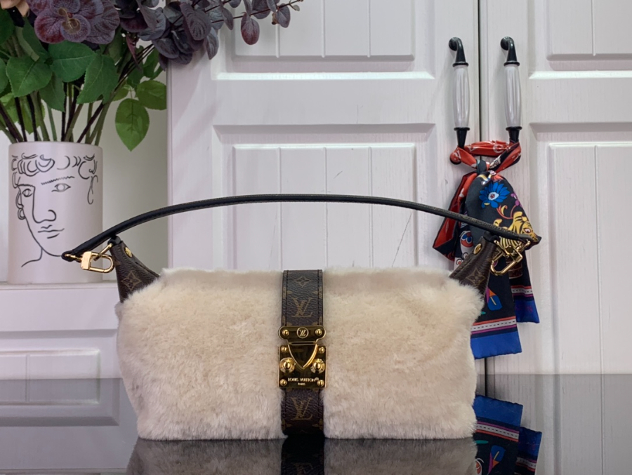 루이비통 포쉐트 미아 25 M26245 14.5822cm 아이보리1.jpg