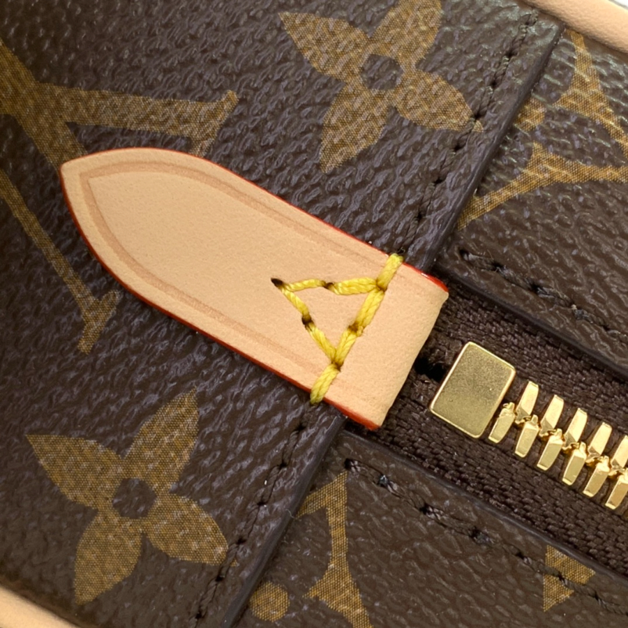 루이비통 행 온 M47031 11.56.526cm6.jpg