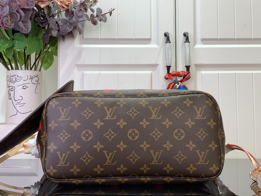 루이비통 LV x TM 네버풀 MM 281431cm M132635.jpg