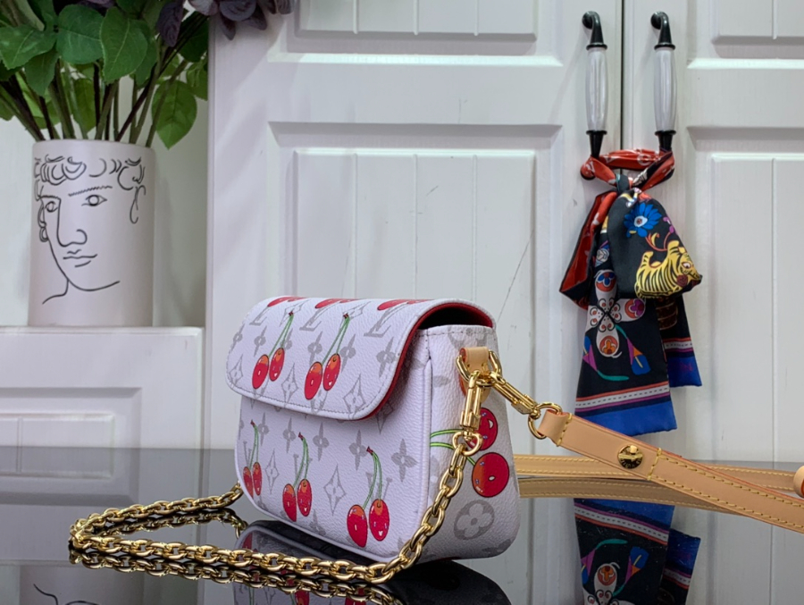 루이비통 LV x TM 월렛 온 체인 아이비 M14239 124.323.5cm4.jpg