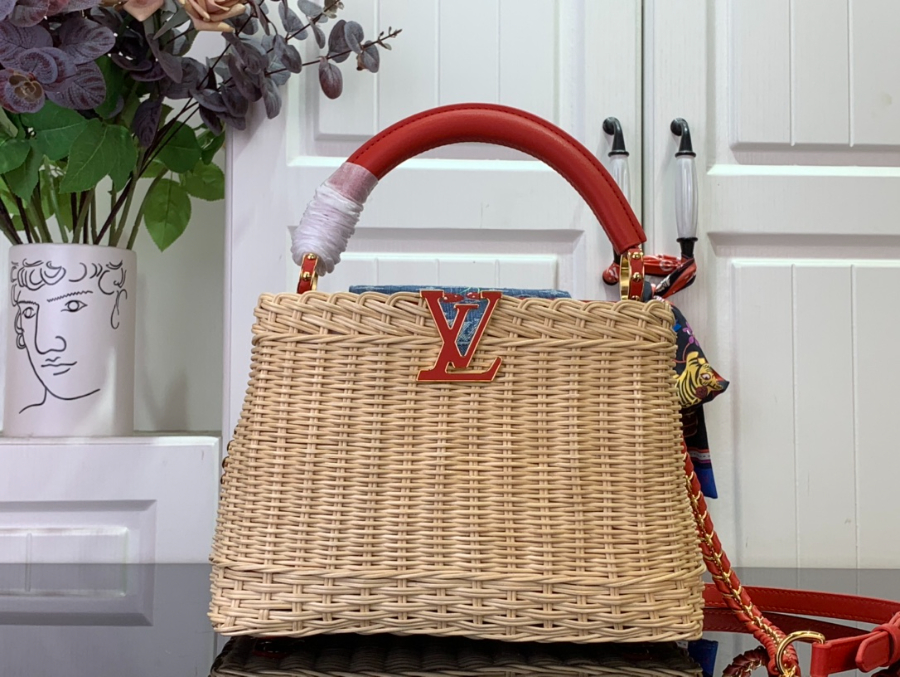 루이비통 LV x TM 카퓌신 BB M14295 27189cm 레드1.jpg