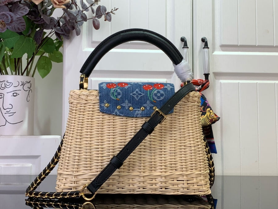 루이비통 LV x TM 카퓌신 BB M14295 27189cm 블랙2.jpg