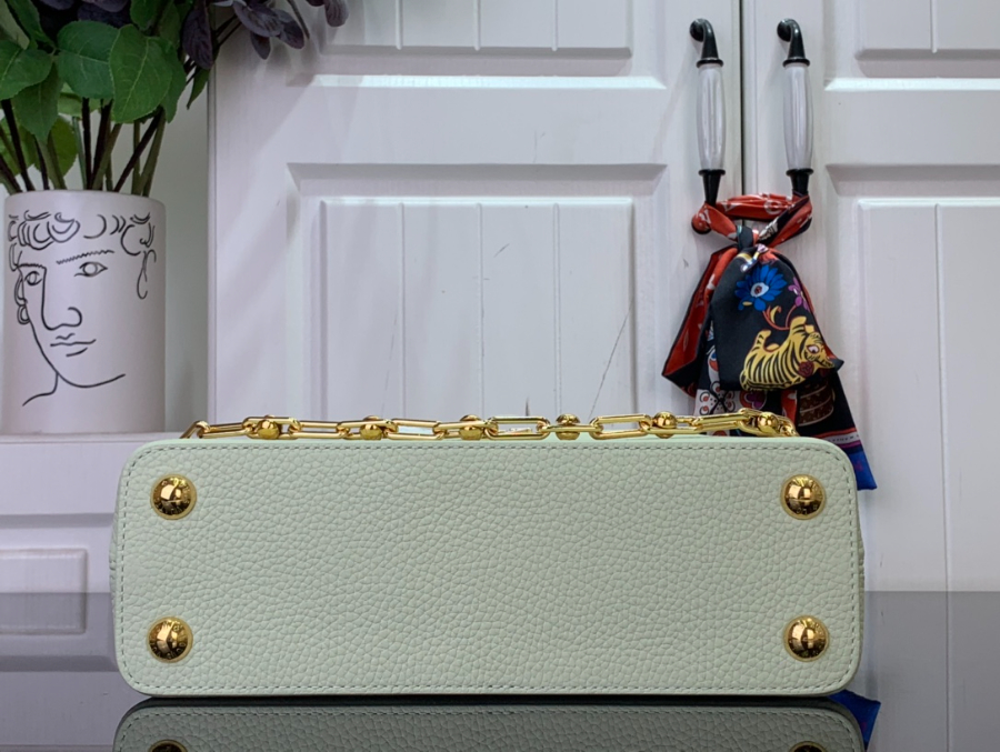 루이비통 LV x TM 카퓌신 BB 아보카도 그린 M14101 17.3927cm4.jpg