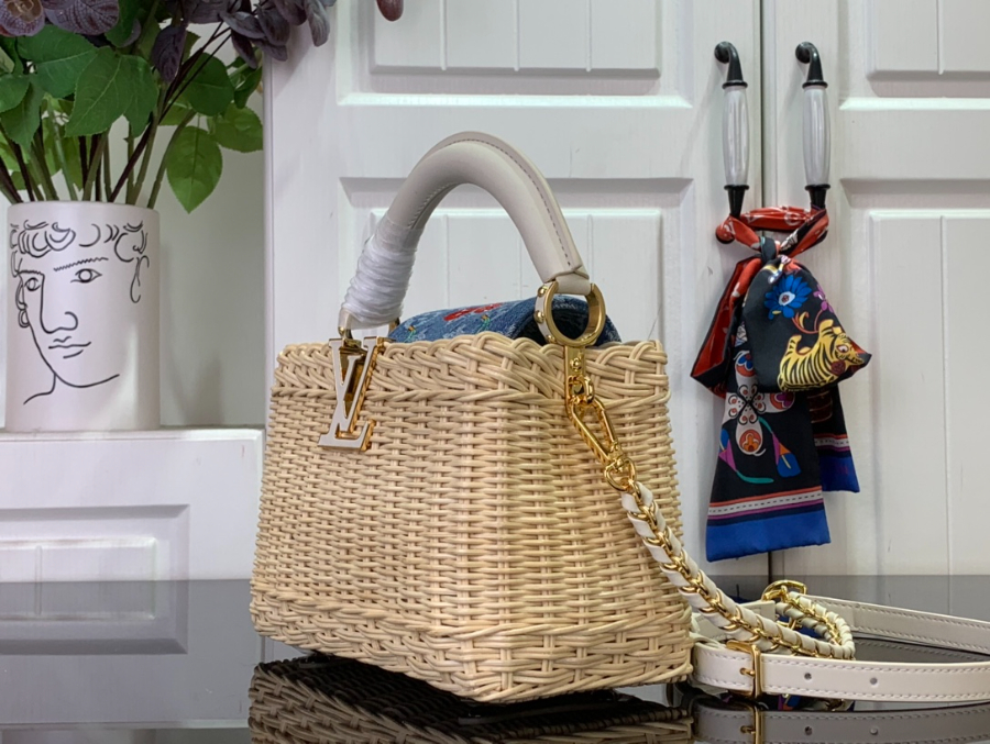 루이비통 LV x TM 카퓌신 미니 M14295 13.6821cm 화이트4.jpg