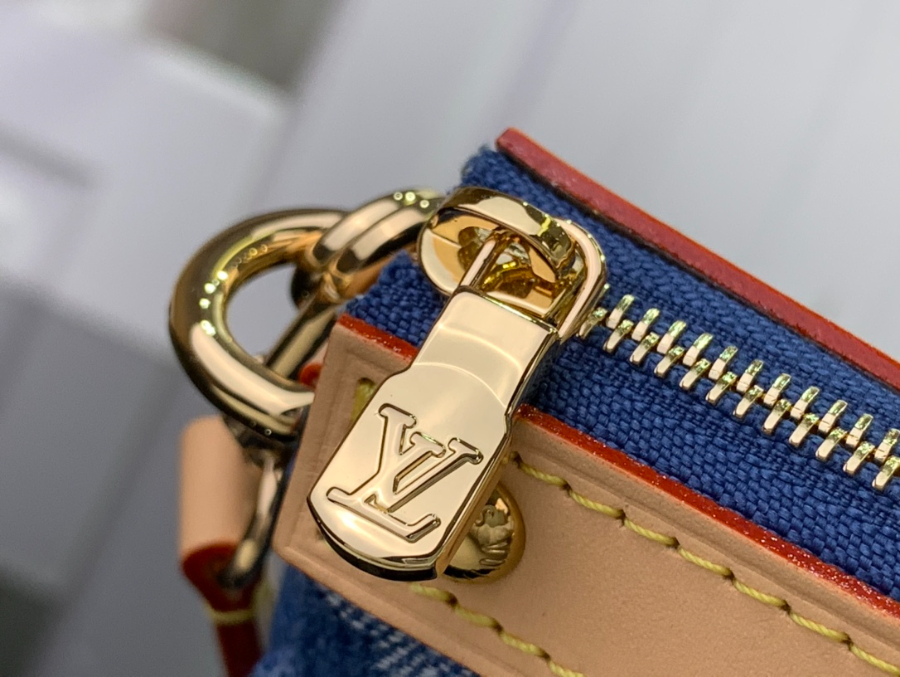 루이비통 LV x TM 포쉐트 악세수아 M13994 13422cm6.jpg