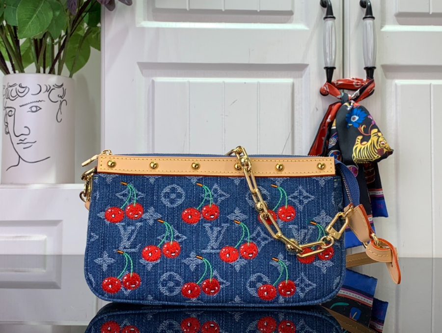 루이비통 LV x TM 포쉐트 악세수아 M13994 13422cm1.jpg