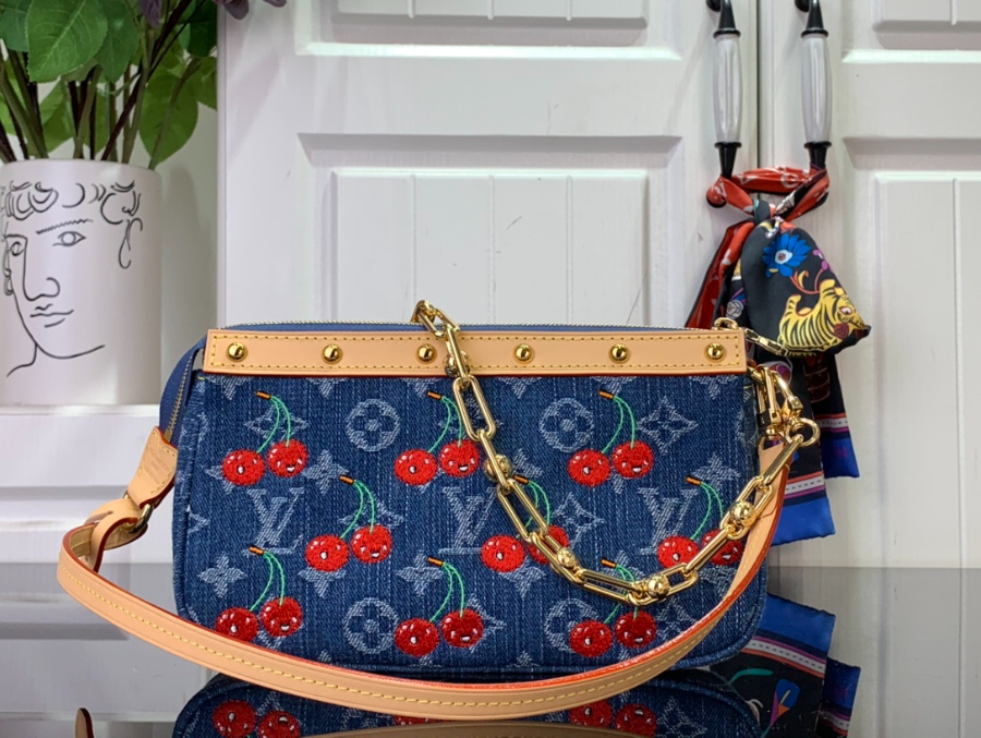 루이비통 LV x TM 포쉐트 악세수아 M13994 13422cm2.jpg