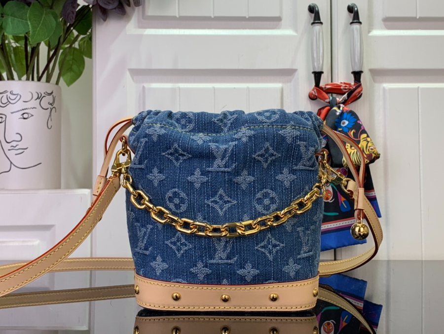 루이비통 나노 노에 데님 블루 M83043 17.58.820.5cm1.jpg