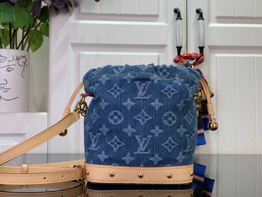 루이비통 나노 노에 데님 블루 M83043 17.58.820.5cm2.jpg