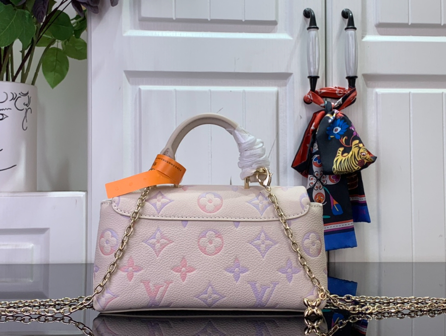 루이비통 나노 마들렌 M25596 12.5621cm2.jpg