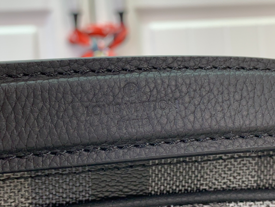 루이비통 닐 메신저 M14988 17.51125cm8.jpg