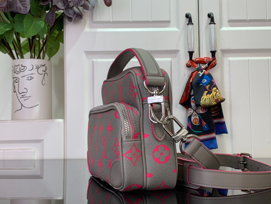 루이비통 닐 백 M15024 2517.511cm4.jpg