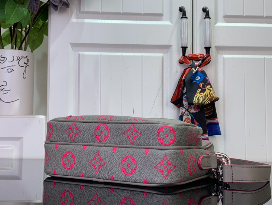 루이비통 닐 백 M15024 2517.511cm5.jpg