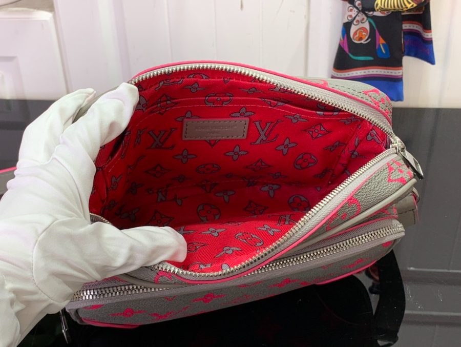 루이비통 닐 백 M15024 2517.511cm3.jpg