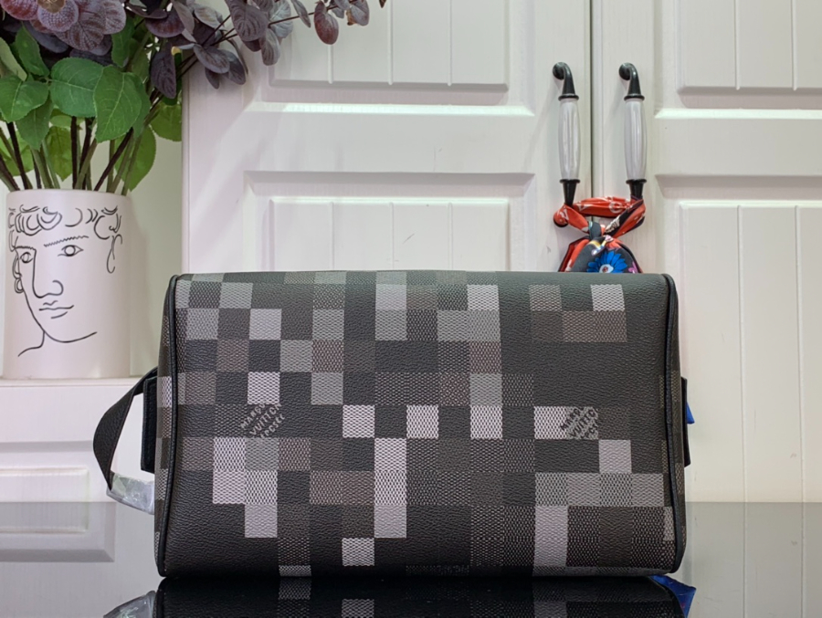 루이비통 돕 키트 M15109 1516.528cm 블랙4.jpg