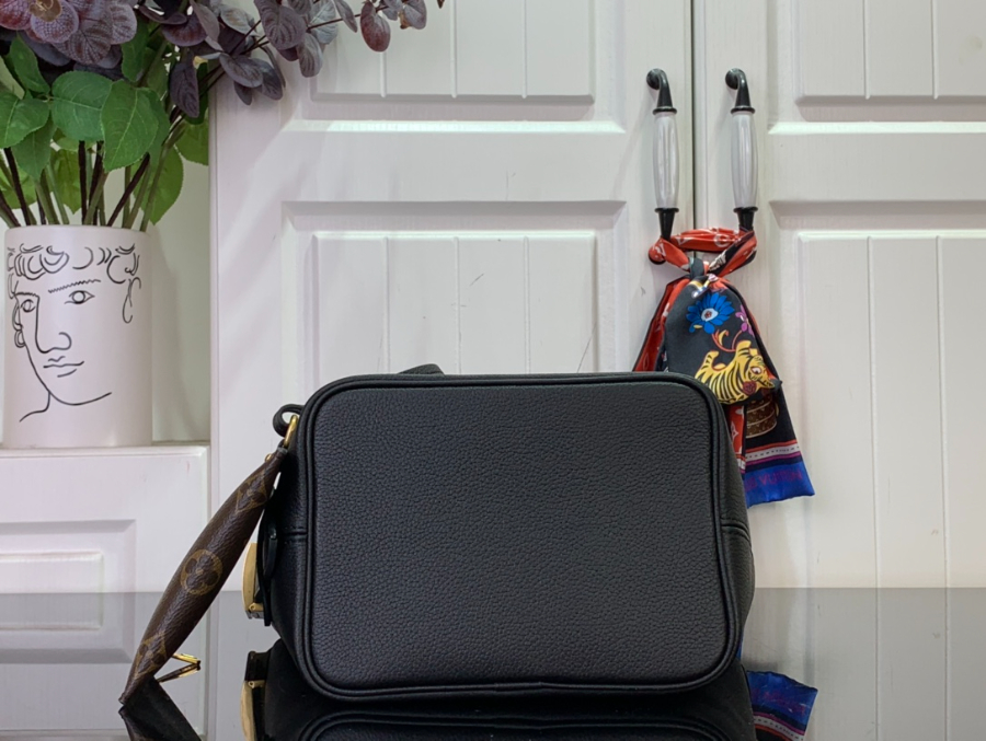 루이비통 로우 키 올 인 BB M25543 181216cm 블랙5.jpg