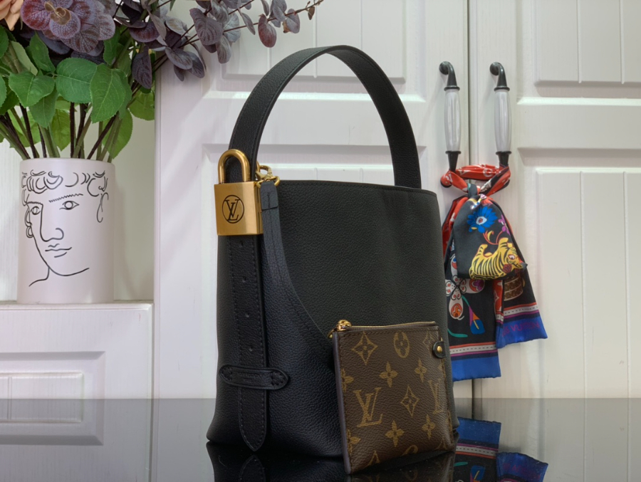 루이비통 로우 키 올 인 BB M25543 181216cm 블랙4.jpg